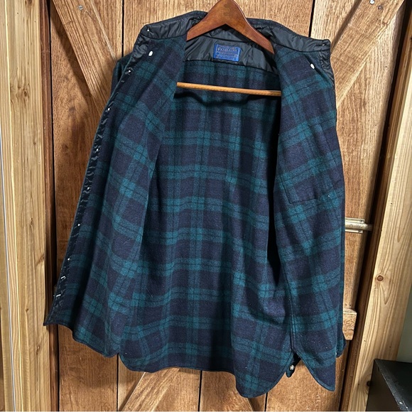 🪓PENDLETON - 100% Wool BLACKWATCH Plaid Button Down Shirt MADE IN USA - Size M - Picture 3 of 8
